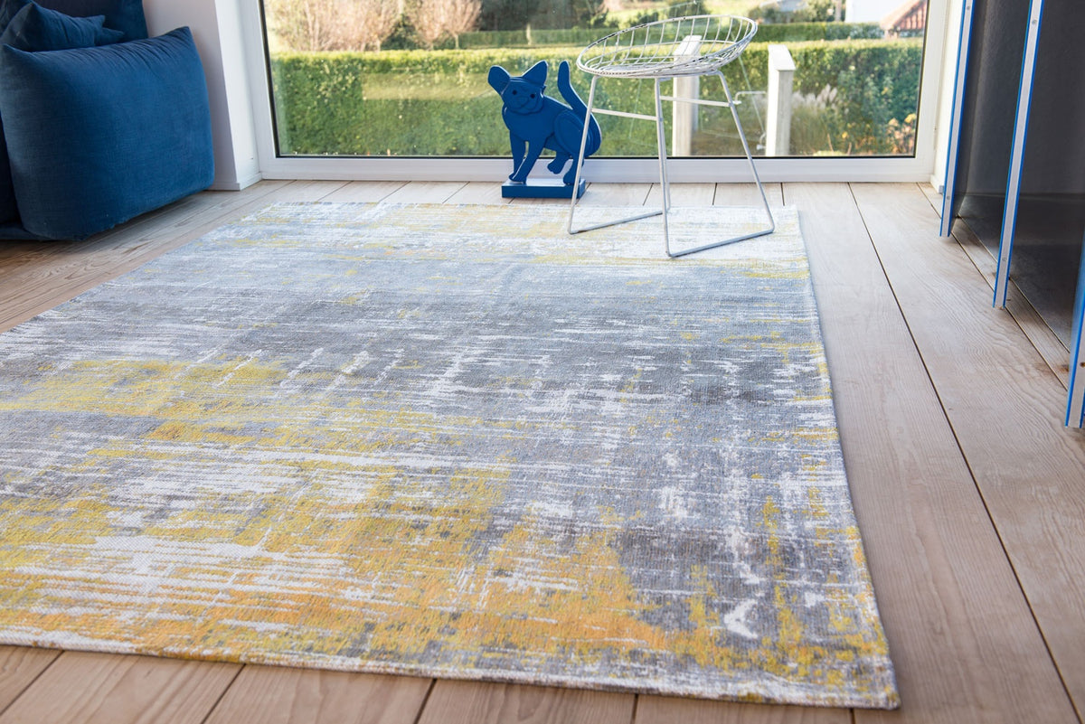 Louis de Poortere Atlantic Streaks 8715 Sea Bright Sunny vloerkleed in interieur