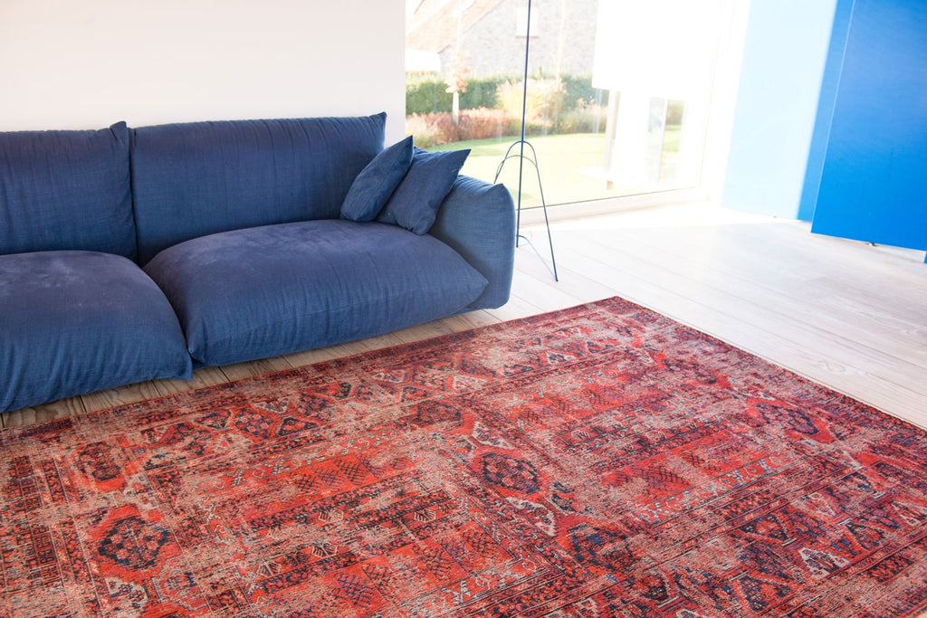 Louis de Poortere Antiquarian Hadschlu 8719 782 Red Brick vloerkleed in interieur