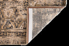 Louis de Poortere Antiquarian Hadschlu 8720 Agha Old Gold vloerkleed met een plooi, dun en soepel