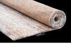 Louis de Poortere Antiquarian Ushak 8884 Suleiman Grey vloerkleed met een plooi, dun en soepel