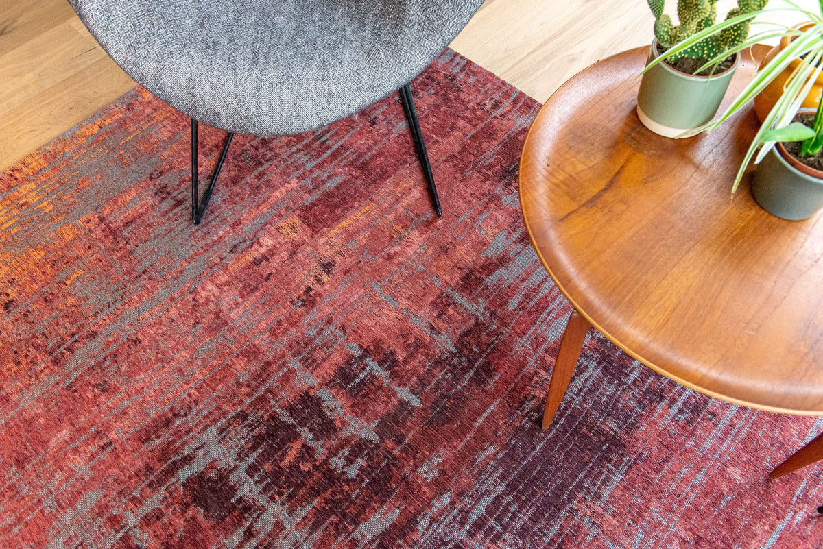 Louis de Poortere Atlantic Streaks 9125 Nassau Red vloerkleed in interieur