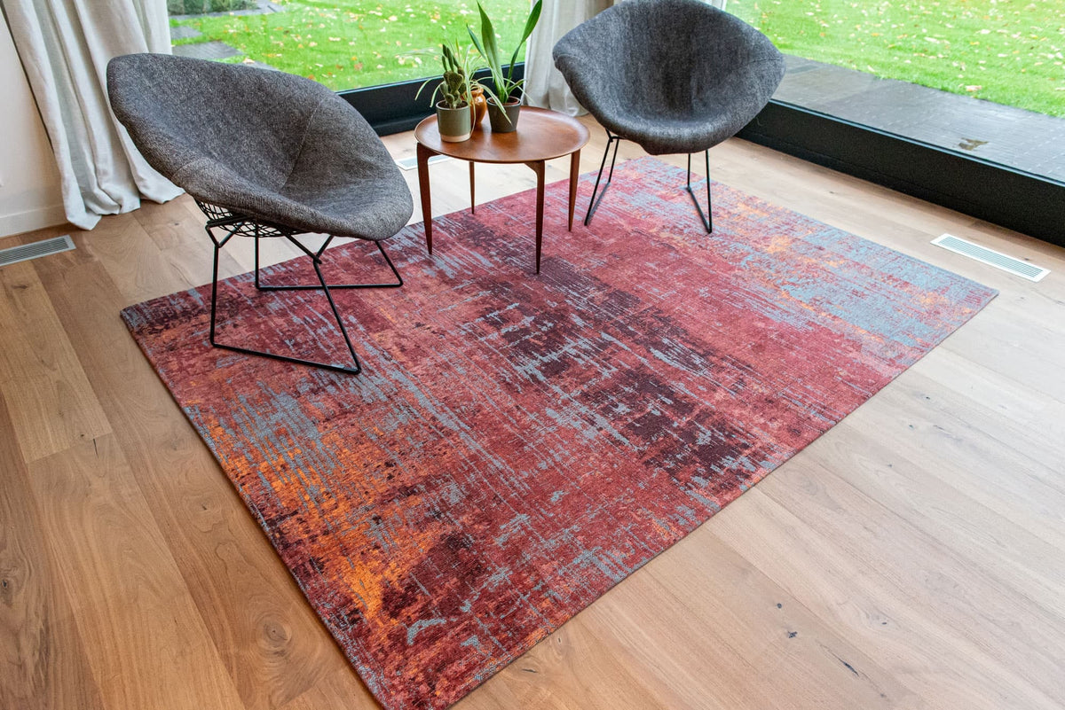 Louis de Poortere Atlantic Streaks 9125 Nassau Red vloerkleed in interieur