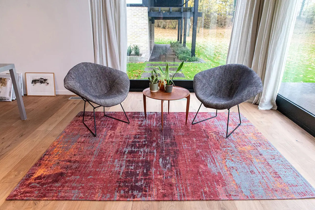 Louis de Poortere Atlantic Streaks 9125 Nassau Red vloerkleed in interieur