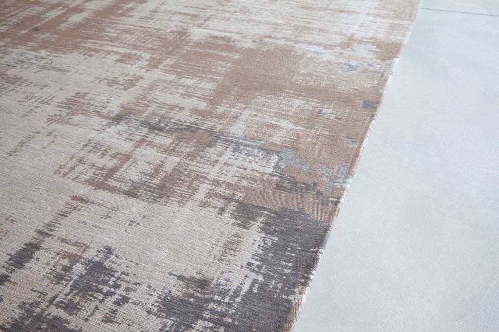 Louis de Poortere Atlantic Venetian Dust 9195 Padua Beige vloerkleed in interieur