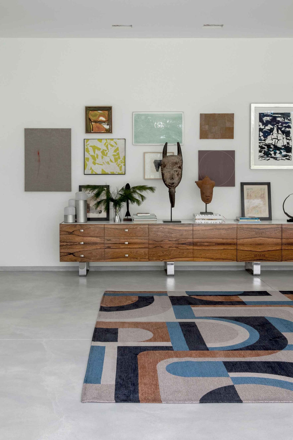 Louis de Poortere Nuance Module 9196 Camel Blue vloerkleed in interieur