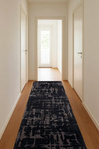 Louis de Poortere Structures Baobab 9200 Black Water vloerkleed in interieur