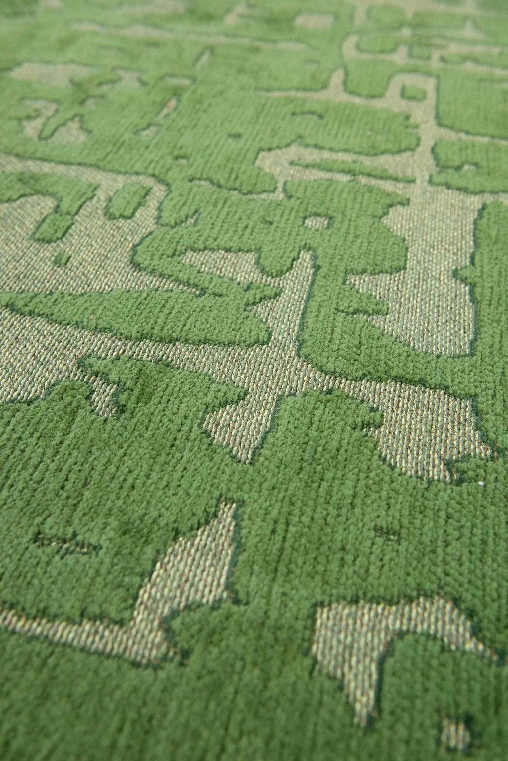 Close-up van het dessin van het Louis de Poortere Structures Baobab 9202 Perrier's Green vloerkleed