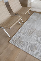 Louis de Poortere Meditation Coral 9228 Oyster White vloerkleed in interieur