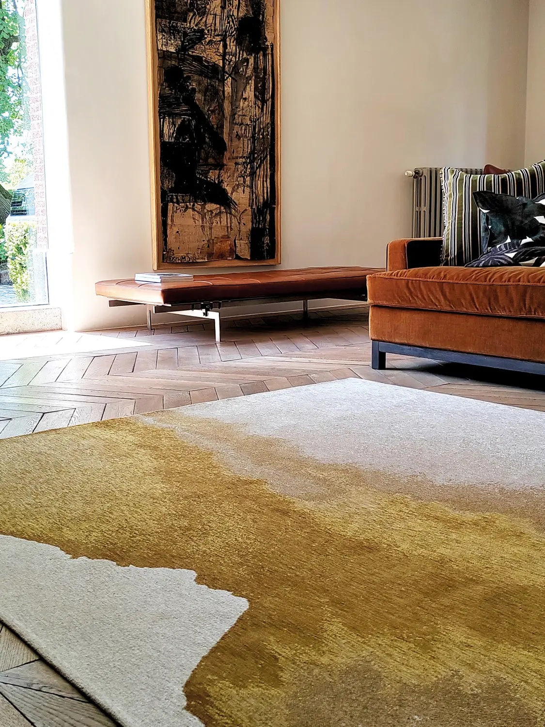 Louis de Poortere Meditation Lagoon 9333 Sunset vloerkleed in interieur