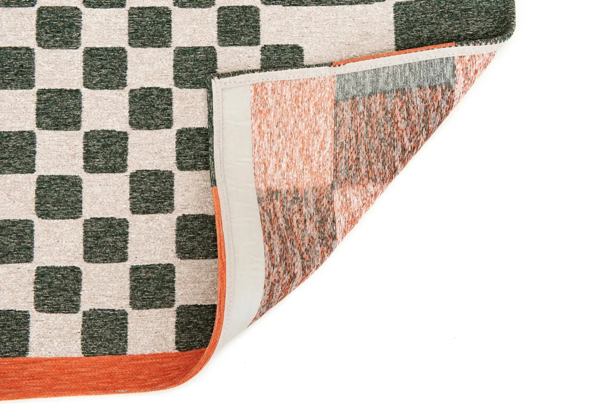 Achterkant van het Louis de Poortere Craft Chess 9339 Deep Green vloerkleed