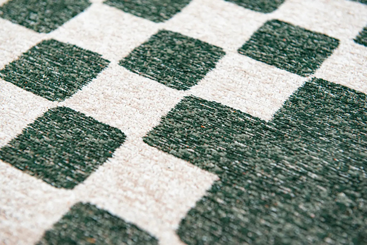 Close-up van het dessin van het Louis de Poortere Craft Chess 9339 Deep Green vloerkleed