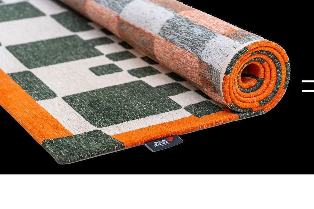 Louis de Poortere Craft Chess 9339 Deep Green vloerkleed met een plooi, dun en soepel