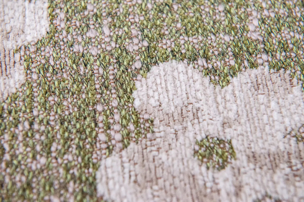 Close-up van het dessin van het Louis de Poortere Sakura 9372 Wet Garden vloerkleed