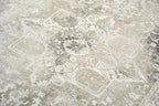 Close-up van het dessin van het Louis de Poortere Antiquarian Tabriz 9647 Suede vloerkleed