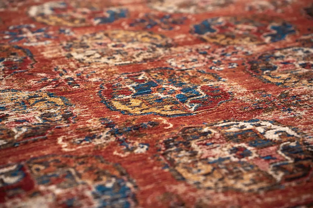 Close-up van het dessin van het Louis de Poortere Antiquarian Kasak 9841 Aksou vloerkleed
