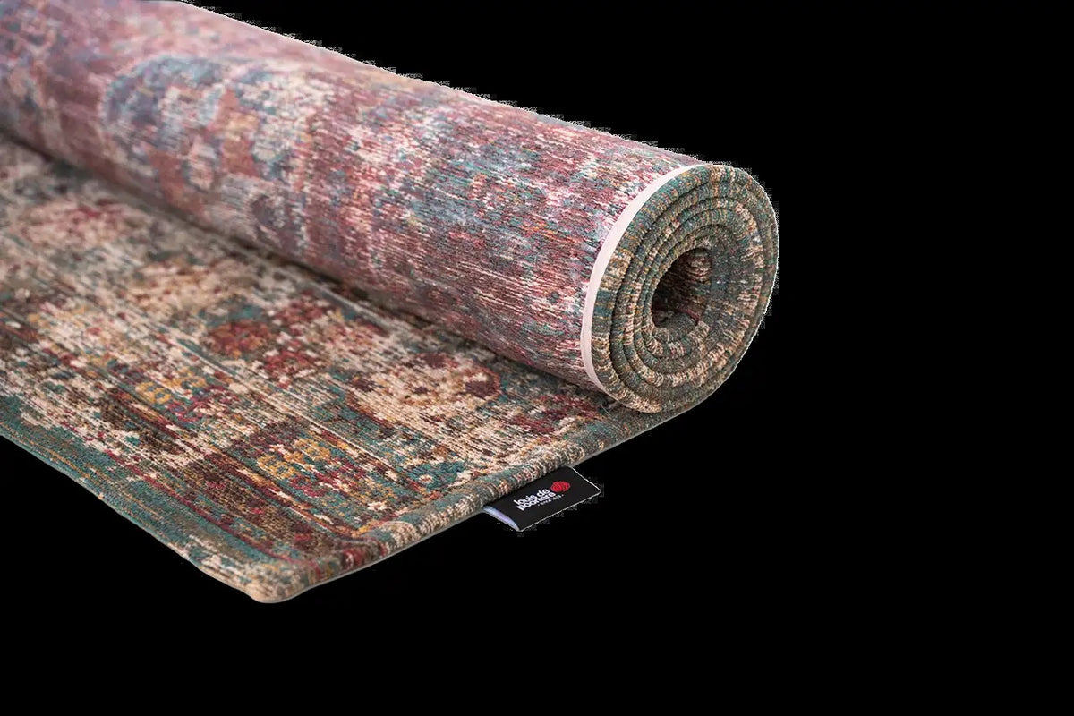Louis de Poortere Antiquarian Kasak 9845 Almati vloerkleed met een plooi, dun en soepel