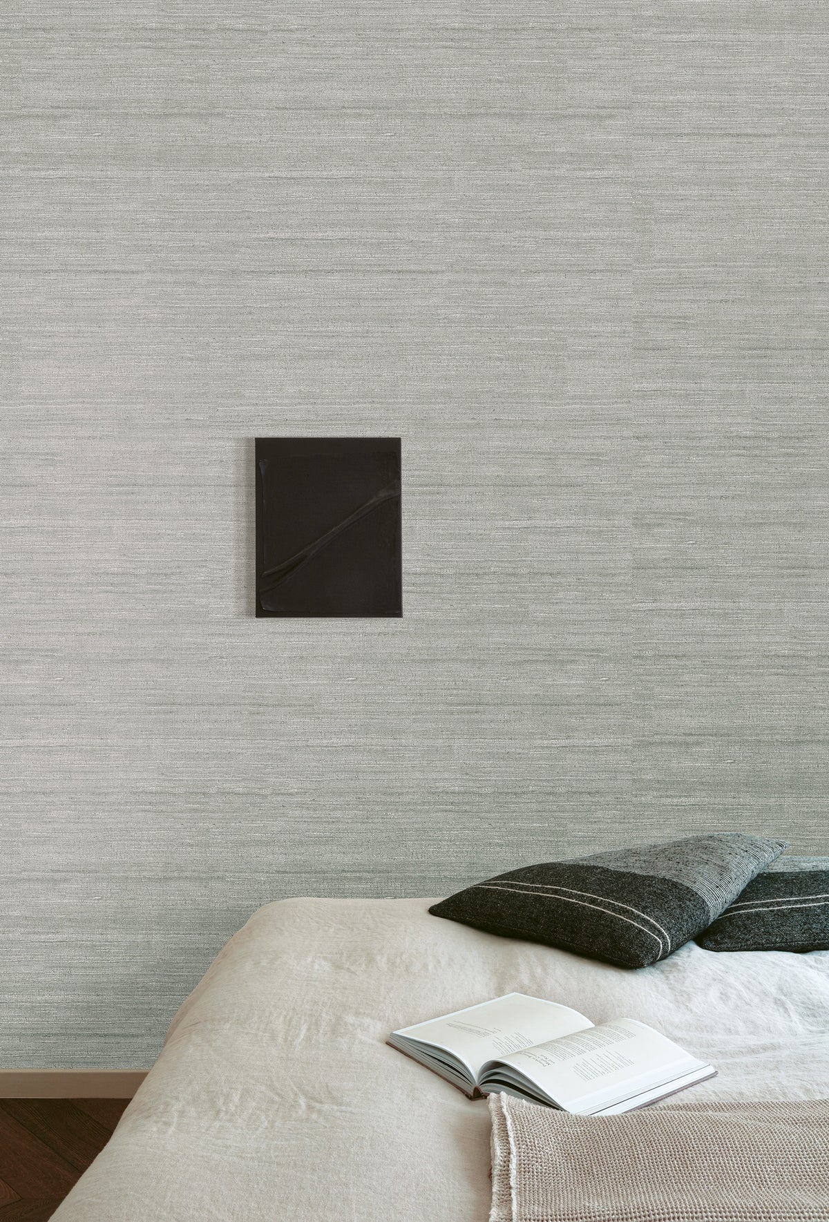 Masureel behang Cocoon Pigeon in interieur
