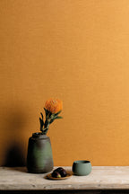 Masureel behang Gini Ochre in interieur