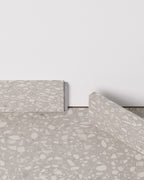 Moduleo LayRed Kleine Plint 46944 Bolzano geplaatst langs de muur op de bijpassende PVC vloer