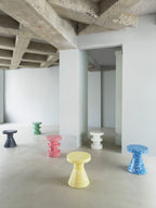 Normann Copenhagen Bijzettafel Bit Stool Stack Groen in een interieur