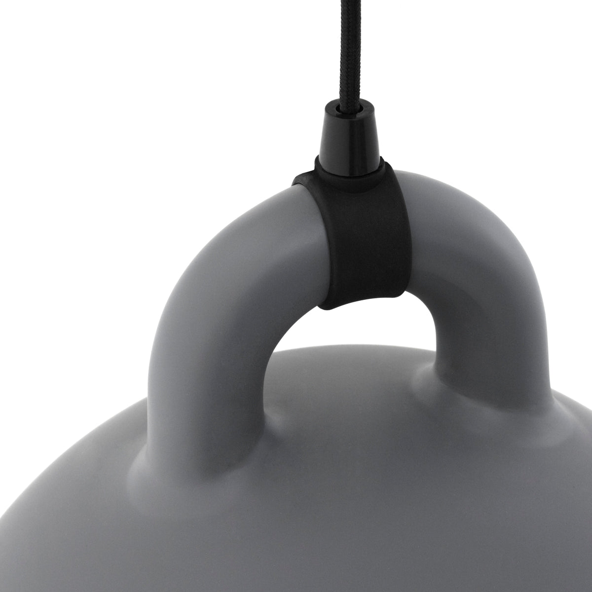 Detail van Normann Copenhagen Hanglamp Bell Grijs