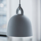 Normann Copenhagen Hanglamp Bell Wit in een interieur