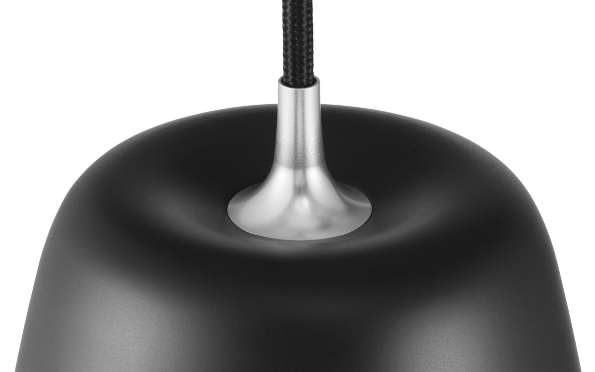 Detail van Normann Copenhagen Hanglamp Tub Zwart
