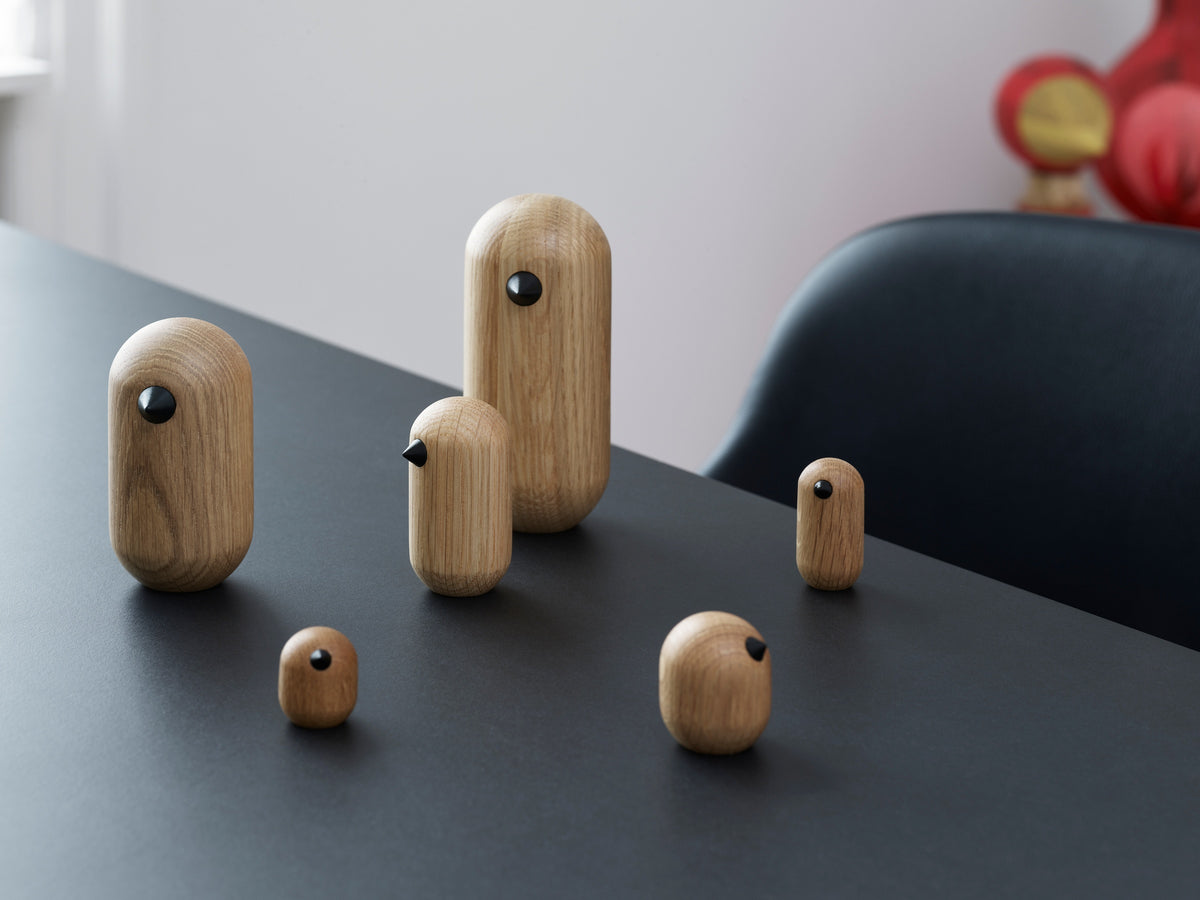 Normann Copenhagen Houten vogel Little Bird Eiken in een interieur