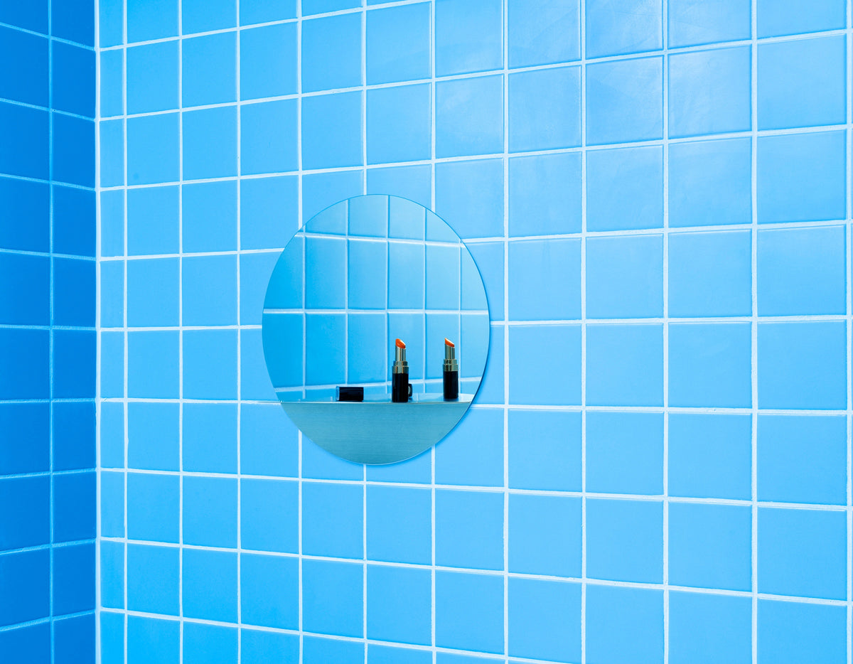 Normann Copenhagen Spiegel Horizon Rond Staal in een interieur