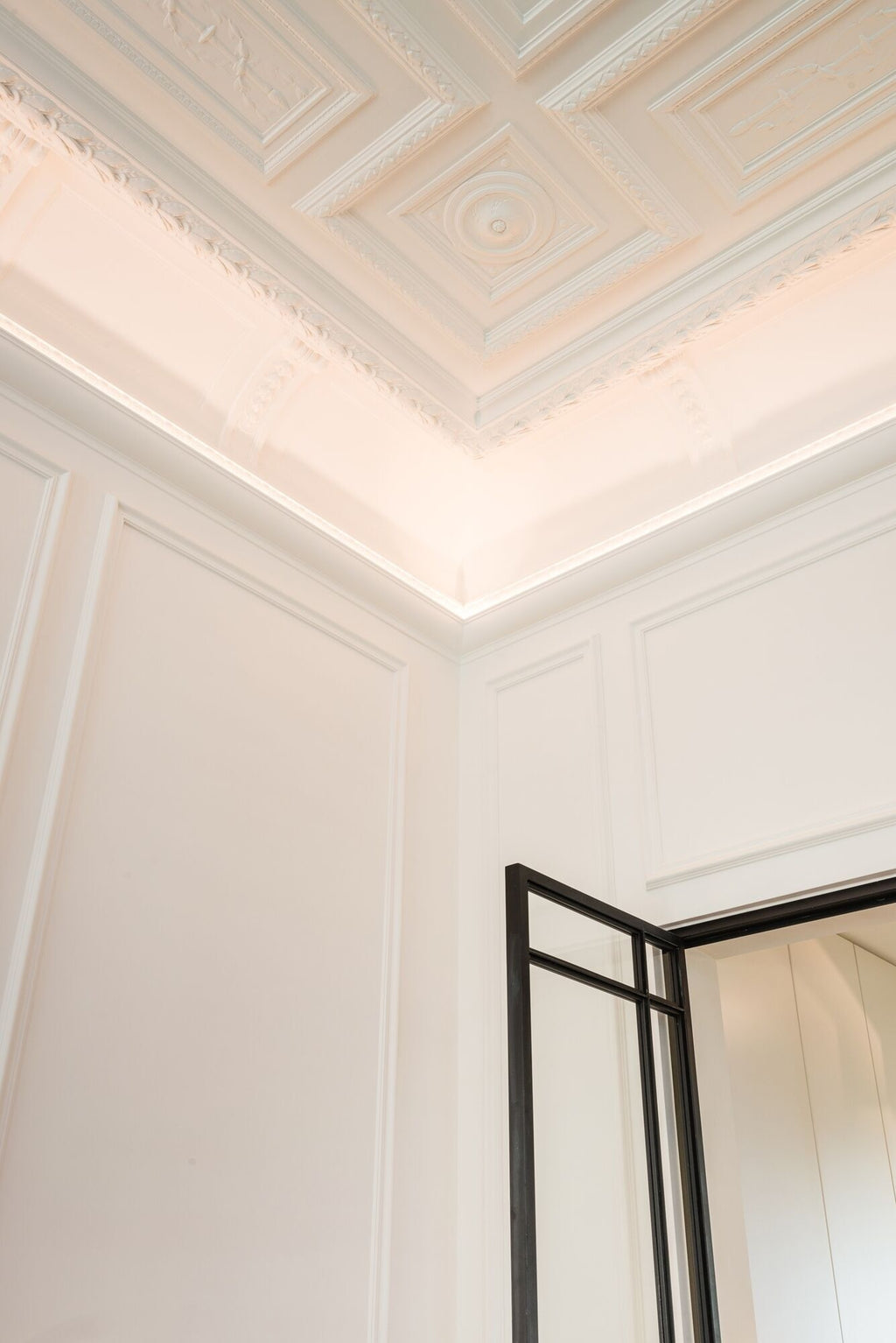 Orac C902 indirecte verlichting in interieur