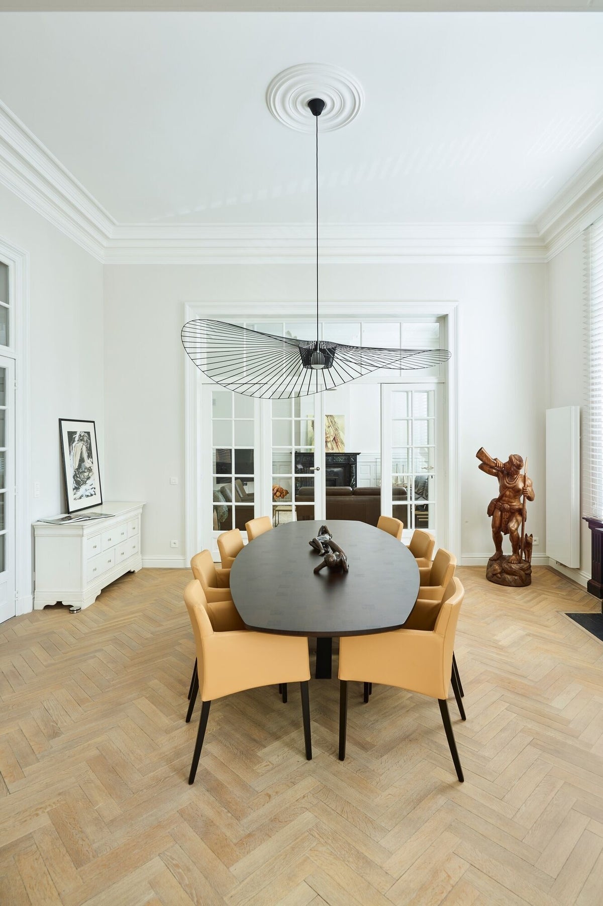 Orac R08 plafondrozet in interieur