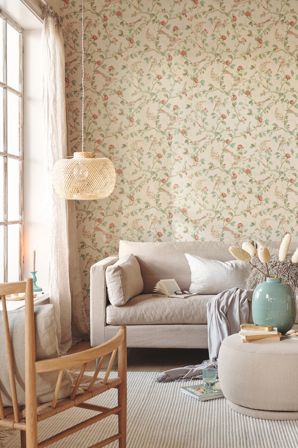 Pip Studio 6 behang Good Nightingale 333120 off white in interieur