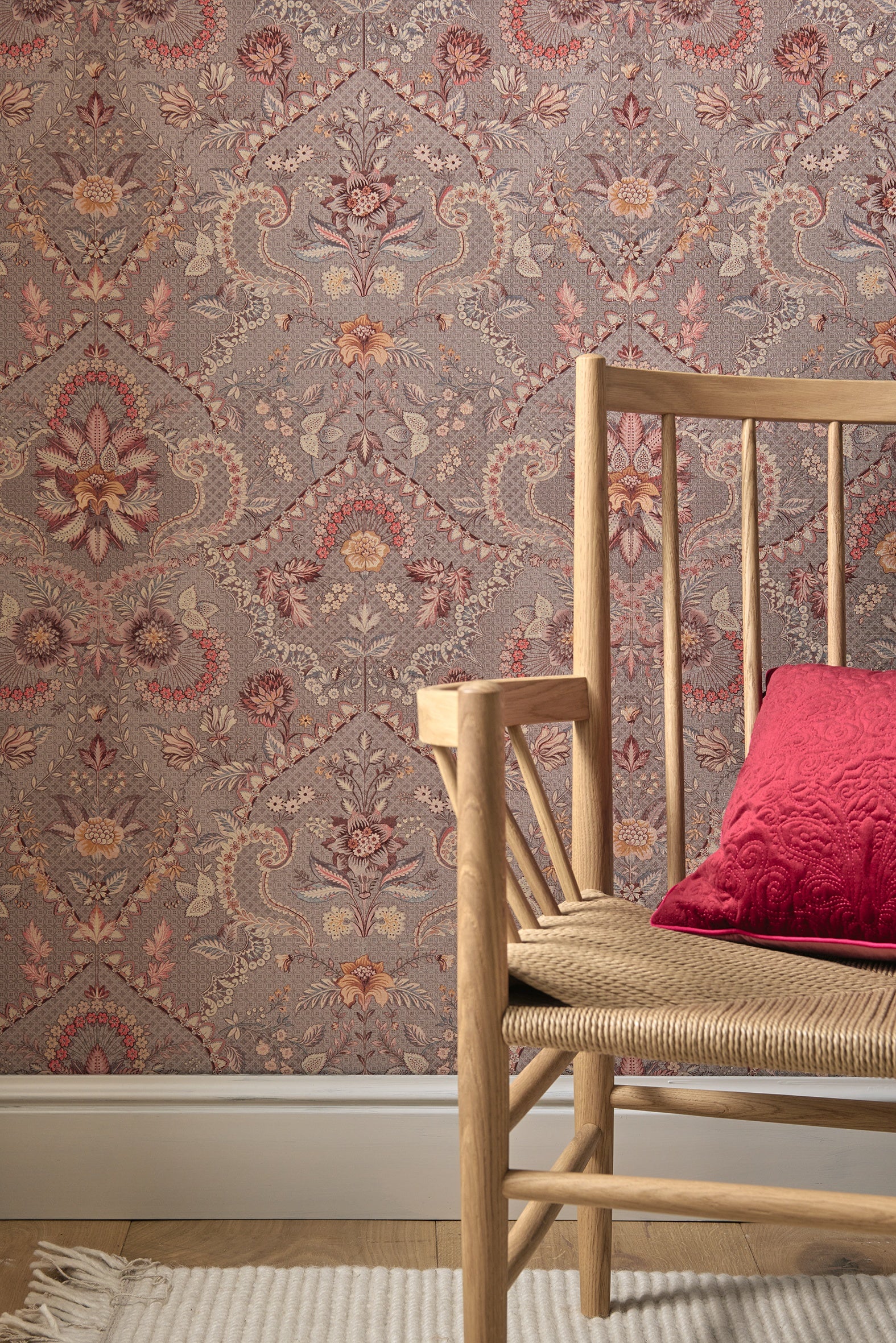 Pip Studio 6 behang Saluti 333150 mauve in interieur