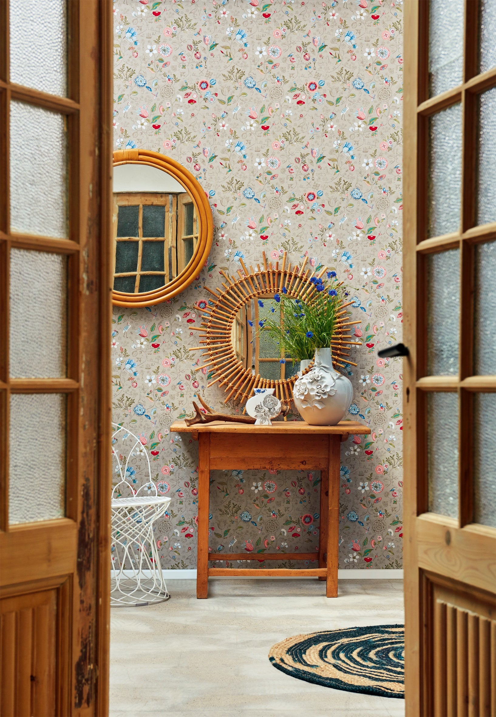 Pip Studio IV behang Spring to Life Khaki 375001 in interieur