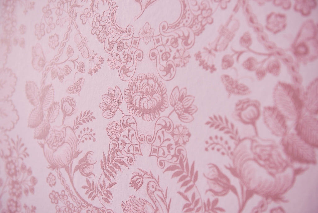 Pip Studio IV behang Lacy Dutch Pale Pink 375043 in interieur