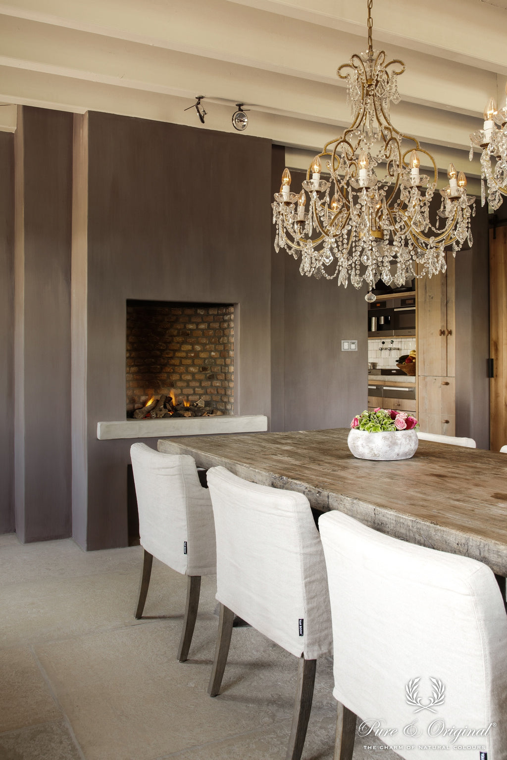 Pure & Original Aubergine Fresco kalkverf in interieur