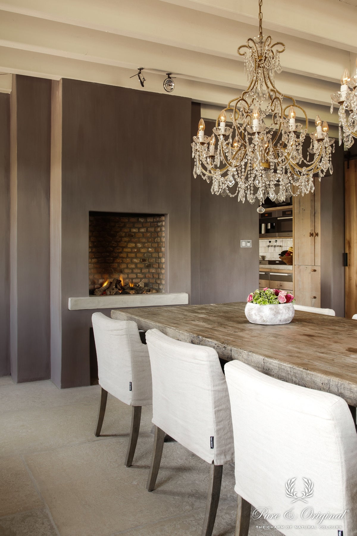 Pure & Original Aubergine Fresco kalkverf in interieur