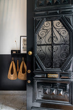 Pure & Original Black Hills Traditional Paint lakverf in interieur