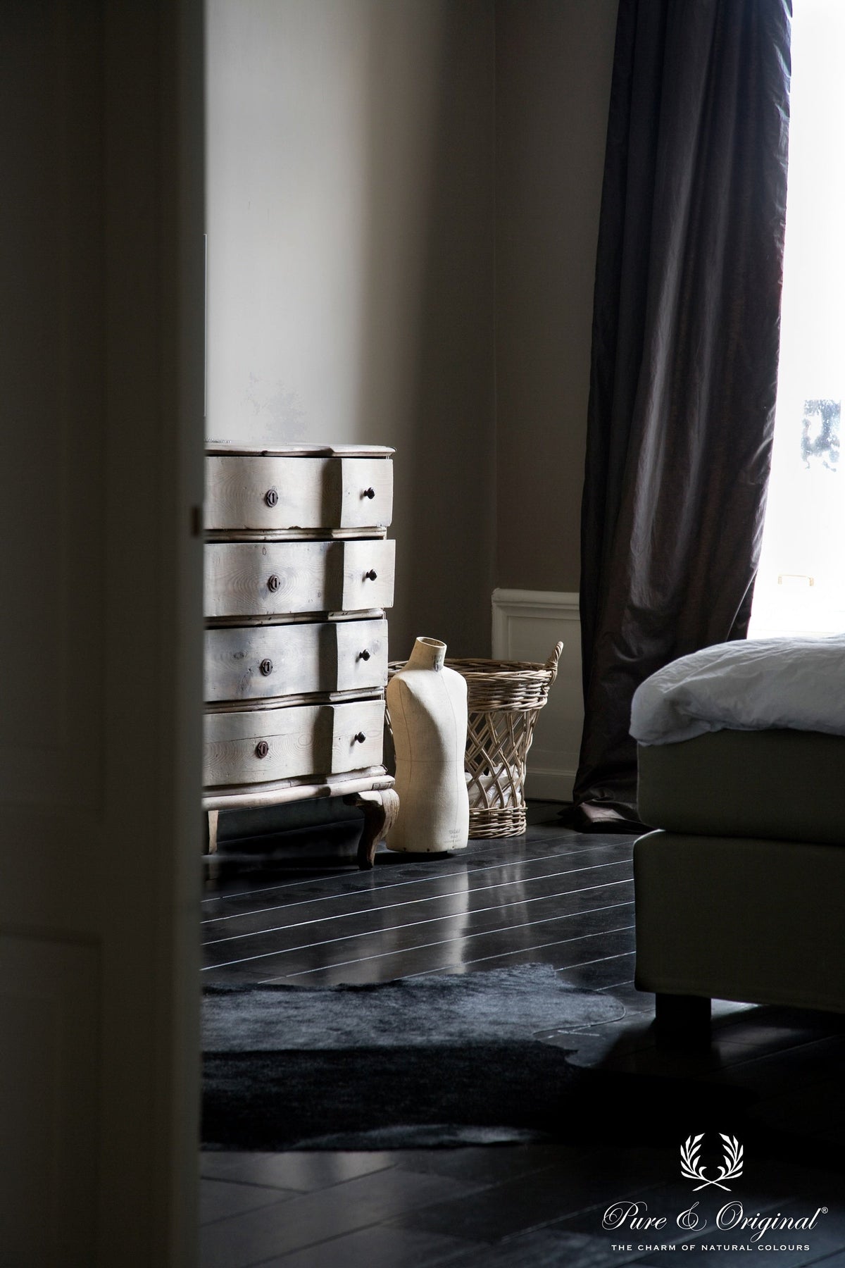 Pure & Original Black Carazzo in interieur