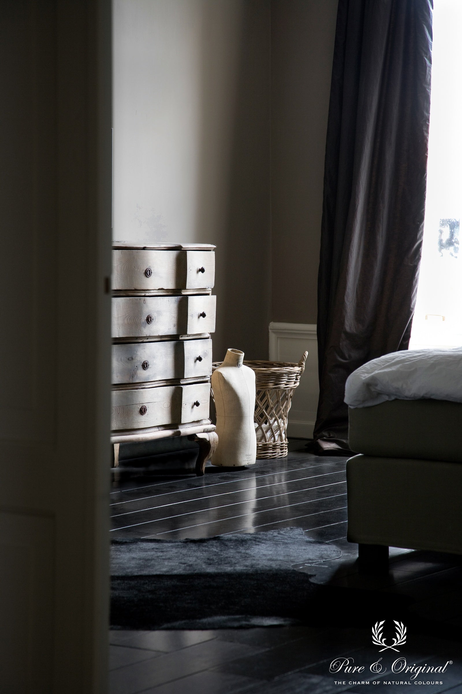 Pure & Original Black Carazzo in interieur