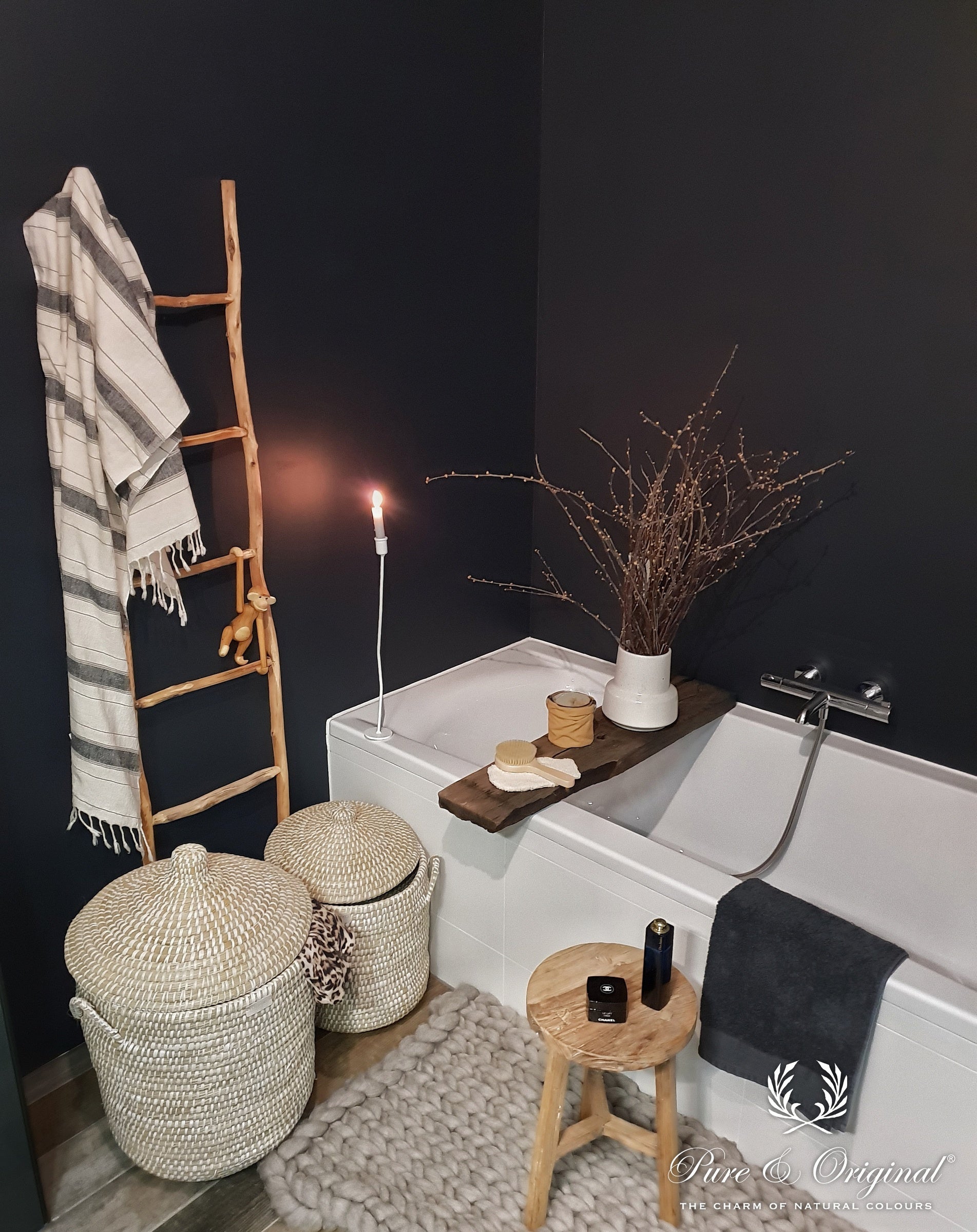 Pure & Original Black Smoke Licetto muurverf in interieur