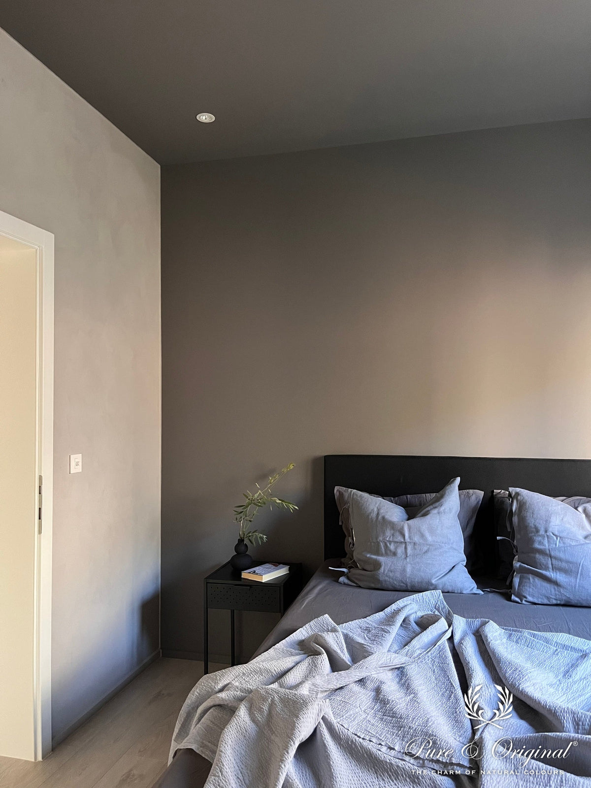 Pure & Original Cloudy Concrete Classico krijtverf in interieur