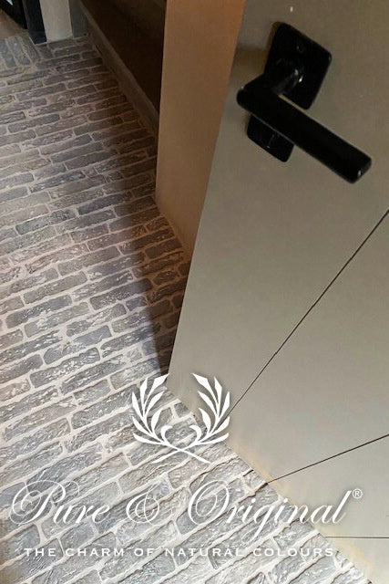 Pure & Original Dried Clay Carazzo in interieur