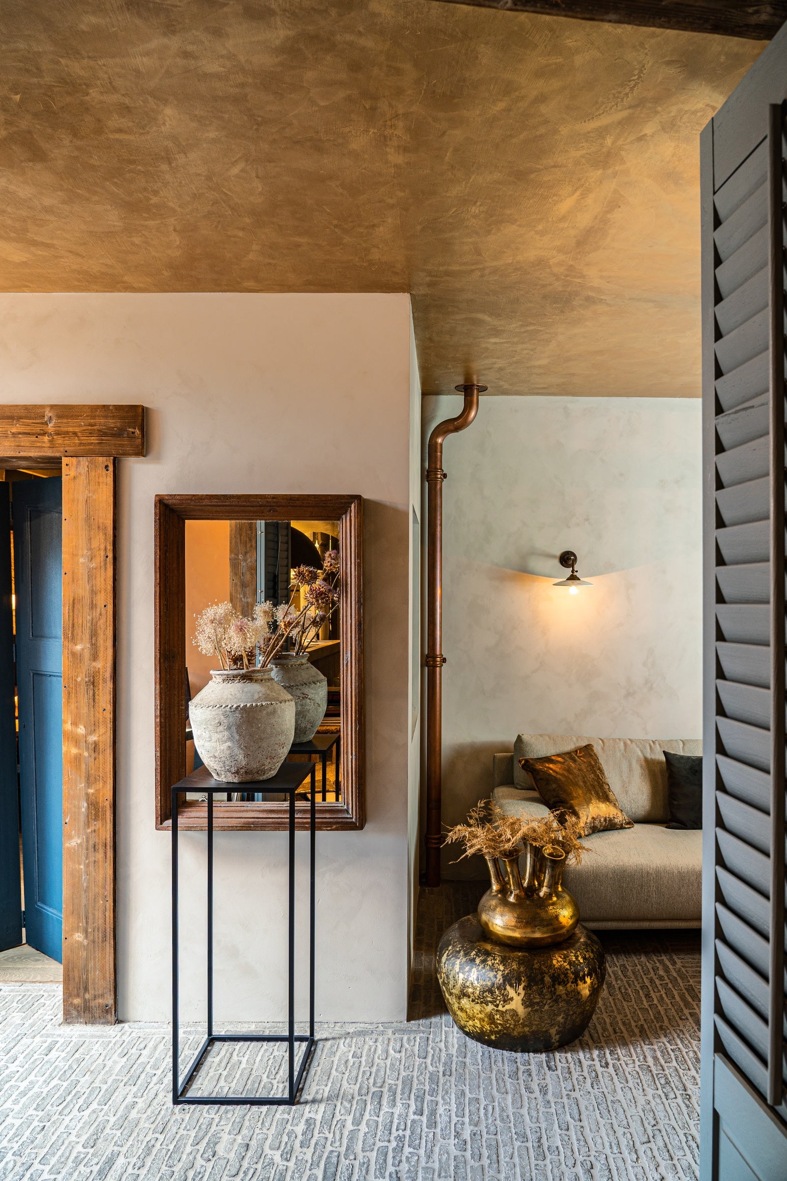 Pure & Original Gold Traditional Paint lakverf in interieur