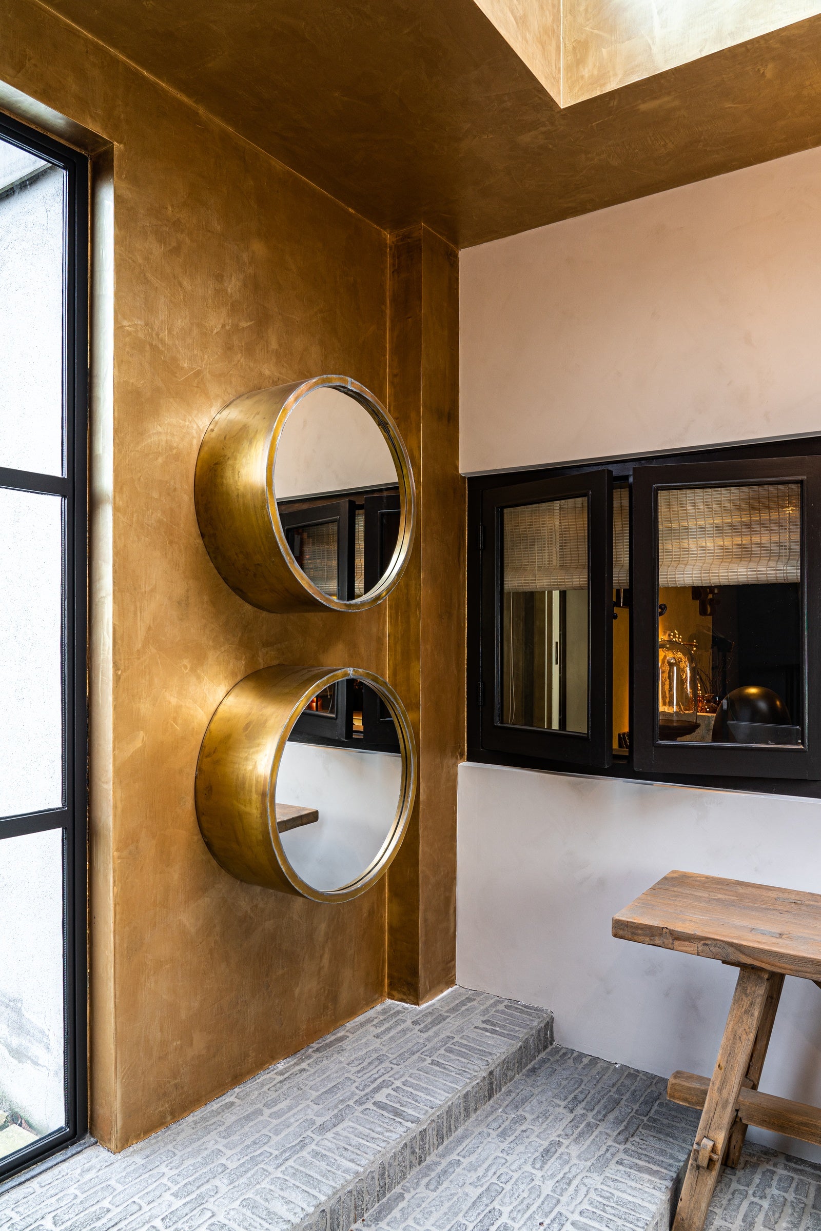 Pure & Original Gold Traditional Paint lakverf in interieur