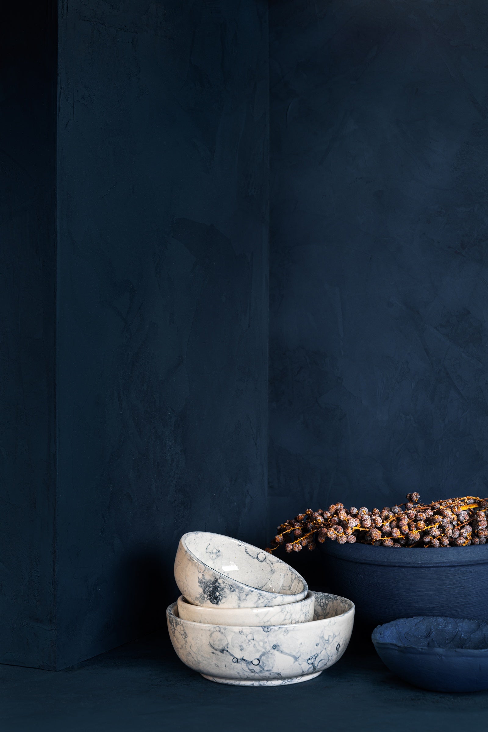 Pure & Original Ink Blue Marrakech Walls kalkstuc in interieur