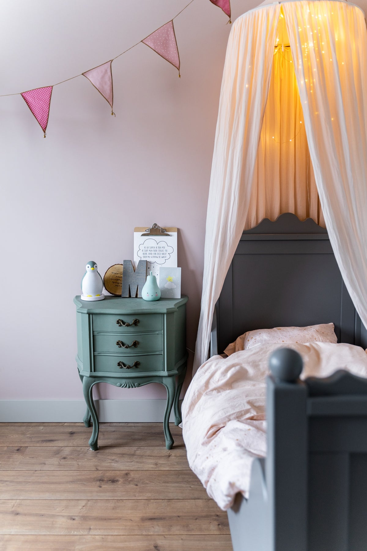 Pure & Original Pigeon Grey Traditional Paint lakverf in interieur