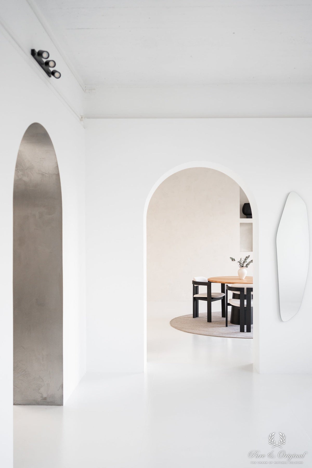 Pure & Original Silver Traditional Paint Elements in interieur