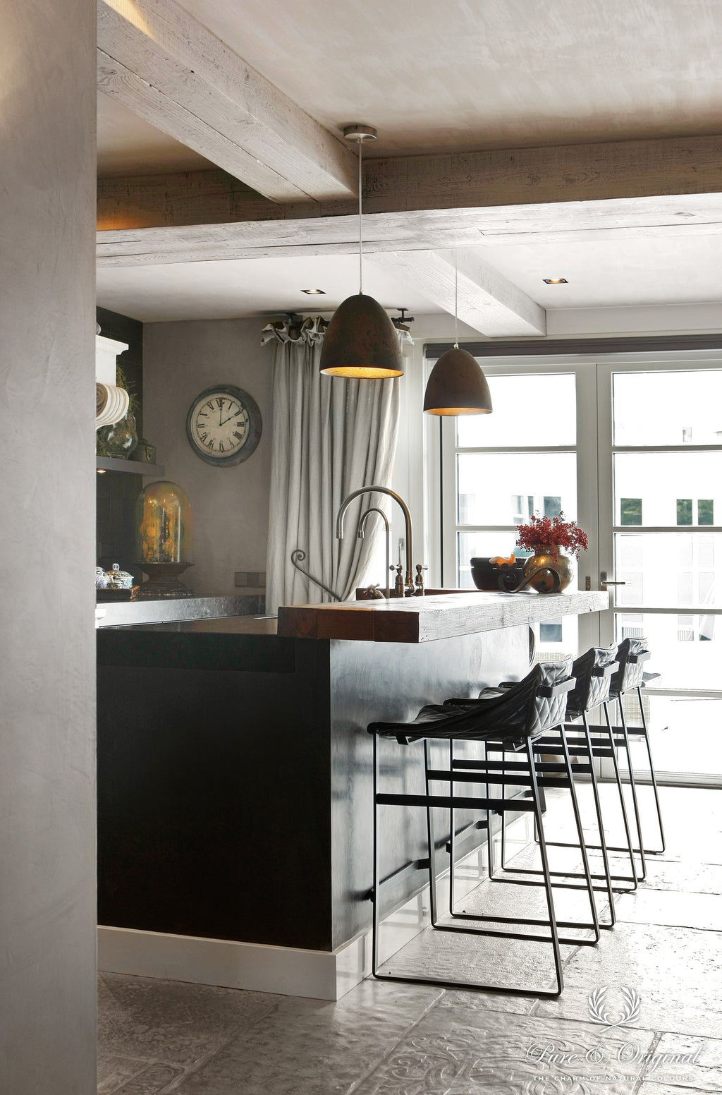 Pure & Original Smoked Steel Marrakech Walls kalkstuc in interieur