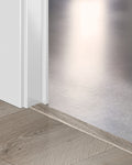 Quick-Step Incizo Profiel QSINCP03552 Woestijn Geborstelde Grijze Eik - 13 x 48 x 2150 mm - productfoto